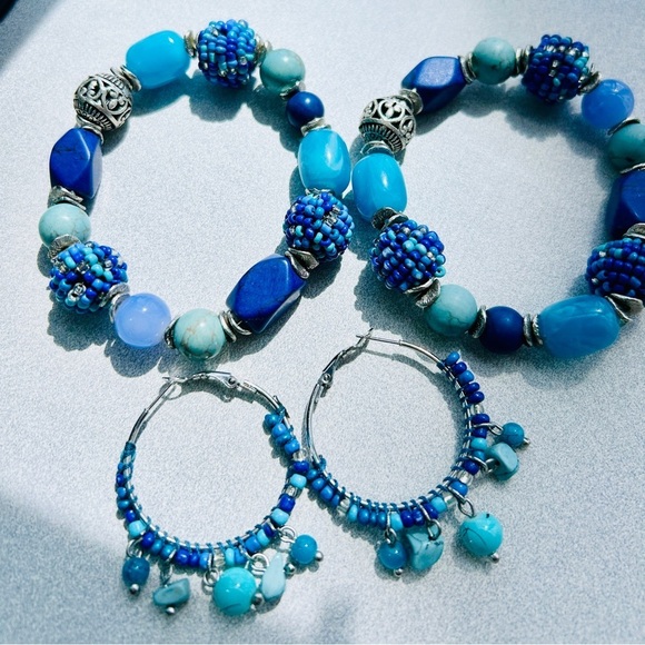 CHICO'S THREE (3) PIECE SET -turquoise colore bracelets and earrings - Picture 1 of 4